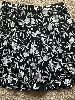 Susan Graver Black and White Floral Skort